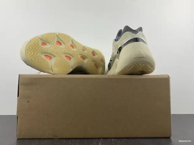 V3 Salt ID1674 700 Fade Yeezy Adidas 0514